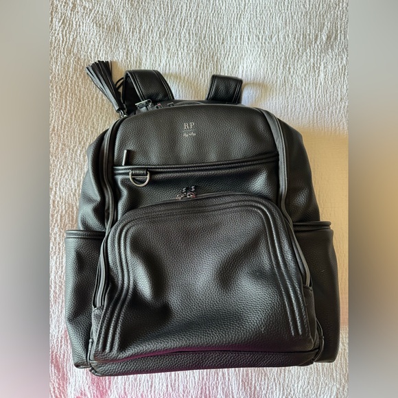 Itzy Ritzy X Rachel Parcell Boss Plus - Picture 2 of 5